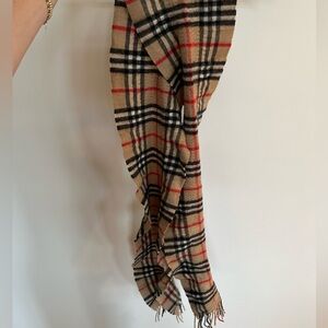 Vintage 2000s Burberry cashmere scarf.